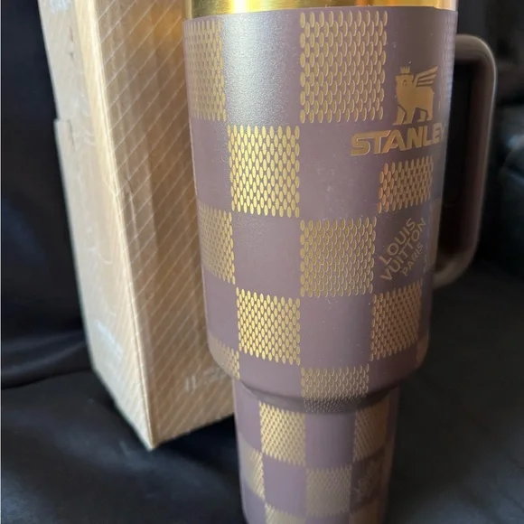 New Stanley 40oz Laser LEngravedV Brown and Gold Checkered Tumbler - Picture 4 of 8